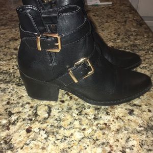 Black booties-Sz. 5.5-Forever21
